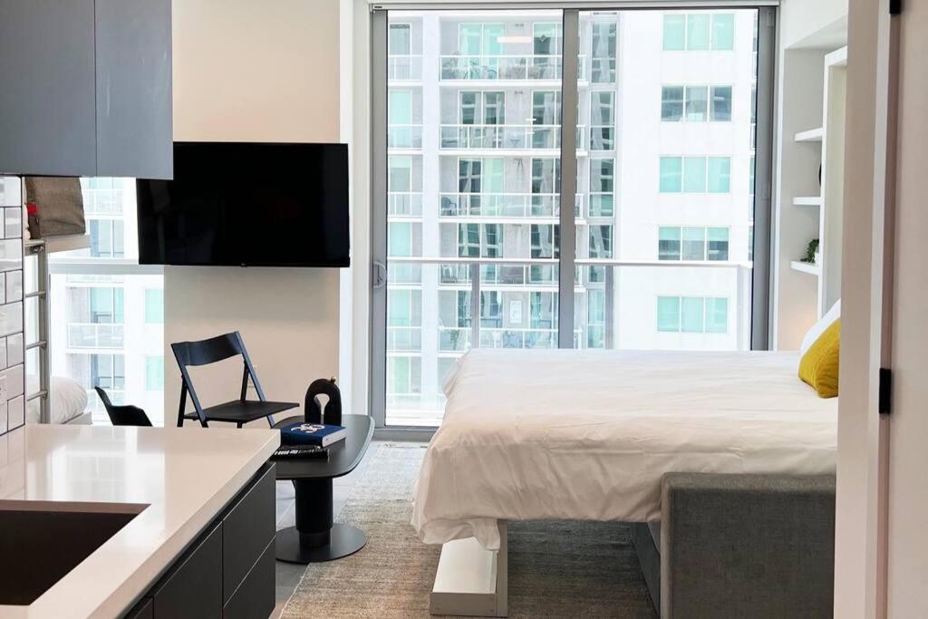 Stylish Modern Downtown Studio Free Parking Apartment Miami Bagian luar foto