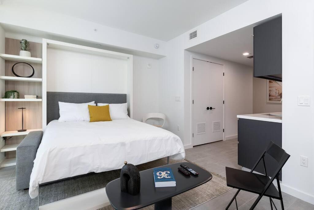 Stylish Modern Downtown Studio Free Parking Apartment Miami Bagian luar foto