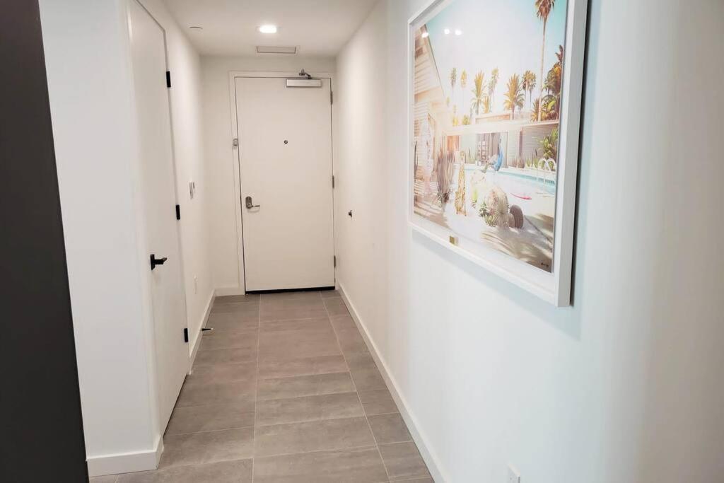 Stylish Modern Downtown Studio Free Parking Apartment Miami Bagian luar foto