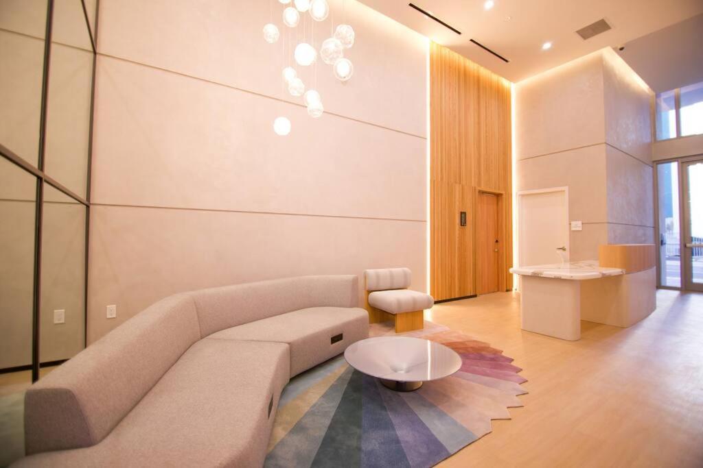 Stylish Modern Downtown Studio Free Parking Apartment Miami Bagian luar foto