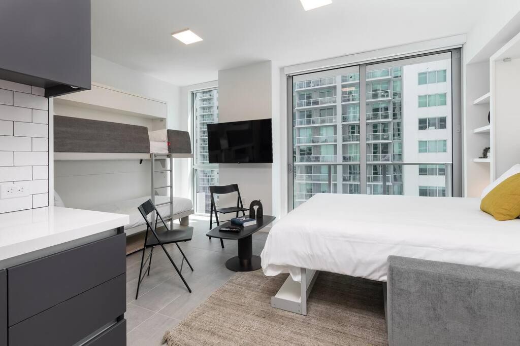 Stylish Modern Downtown Studio Free Parking Apartment Miami Bagian luar foto